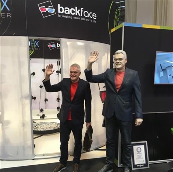 3D打印怎么樣 世界最高2米3D打印人像破吉尼斯記錄-e鍵打印|專(zhuān)注3D打印服務(wù)|3D打印機(jī)技術(shù)材料價(jià)格表
3d打印人像,3d打印人像館,3d打印人像流程,3d打印人像成本,3d打印人像燈,3d打印人像定制,3d打印人像設(shè)計(jì),3d打印人像必須掃描嗎