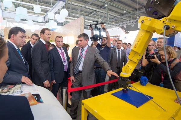 增材制造技術共同進步 中國制造與國外合作3D打印機器人 增材制造技術共同進步 中國制造與國外合作3D打印機器人