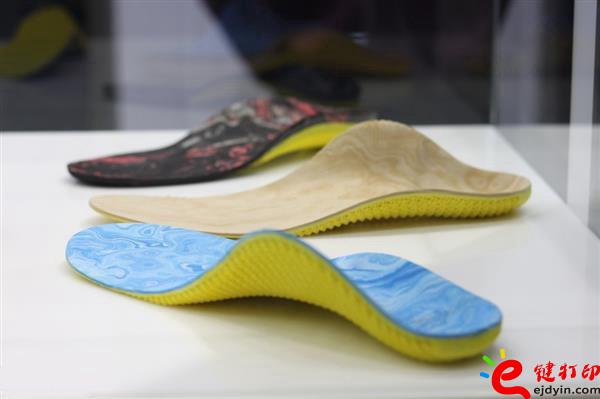3d打印應(yīng)用實(shí)例 個(gè)性化定制Phits3D打印健康鞋墊_3D打印服務(wù)平臺
